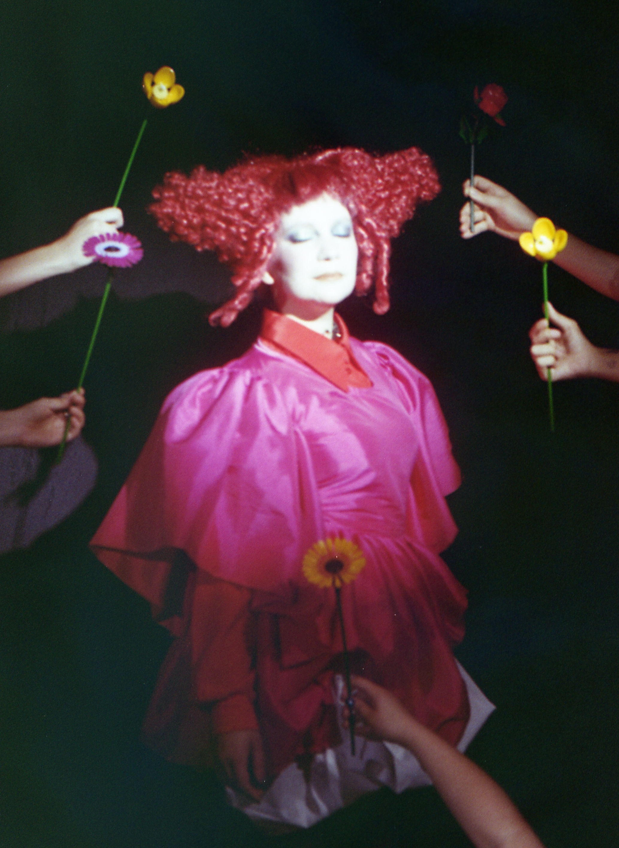 Chini.PNG: Infancia en reconstrucción